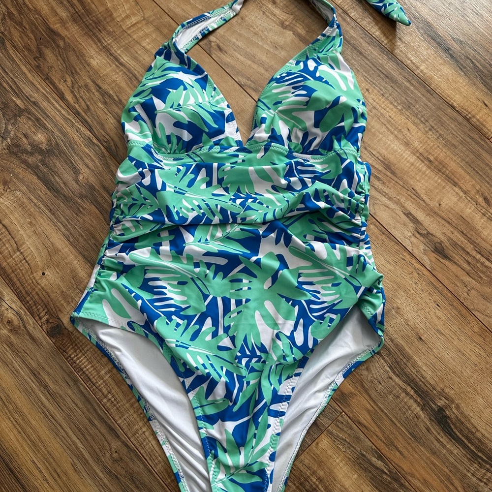 SHEIN Blue and Green Leaf Print One Piece Swimsuit